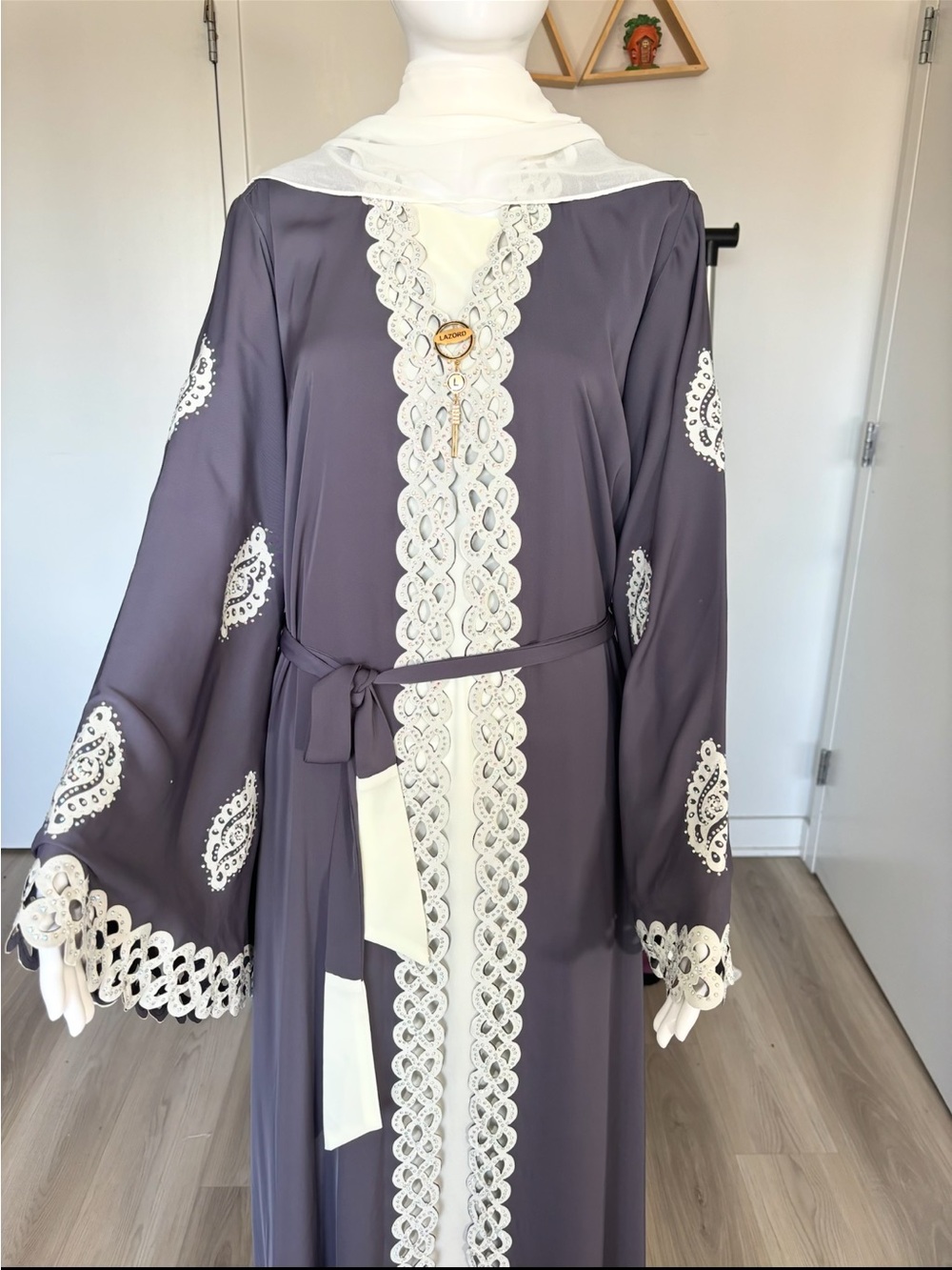 Elegant Women's Lace-Trim Abaya in Dusty Purple